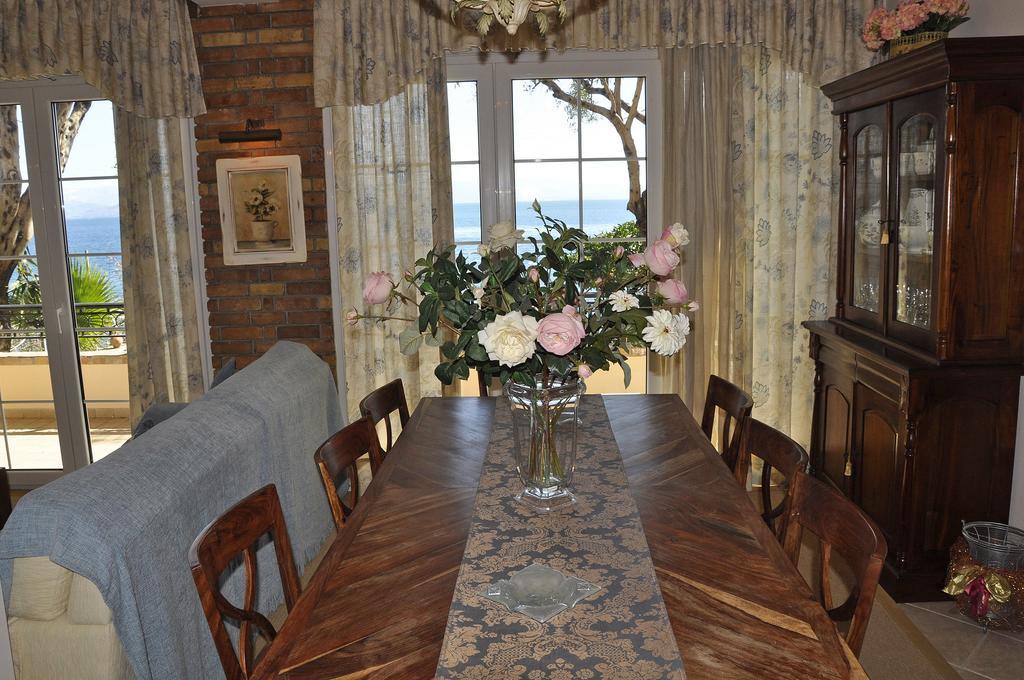 Villa Romantica Perama  Zimmer foto
