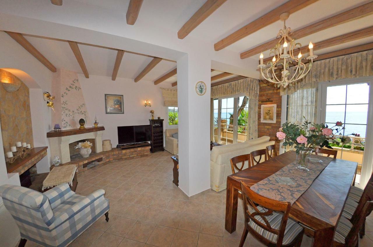 Villa Romantica Perama  Exterior foto